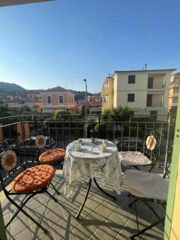 Residenza Marina Apartman Riva Ligure Kültér fotó